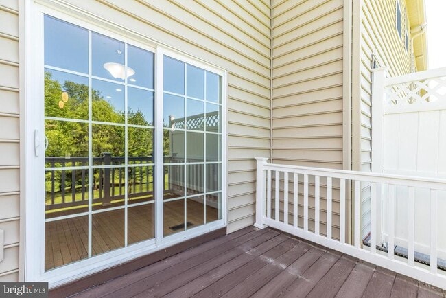 Building Photo - 3216 Brookside Dr