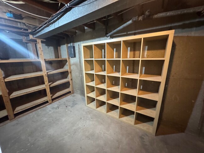 Building Photo - 459 N 400 E