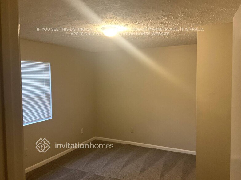 Building Photo - 1847 Rainbow Ln