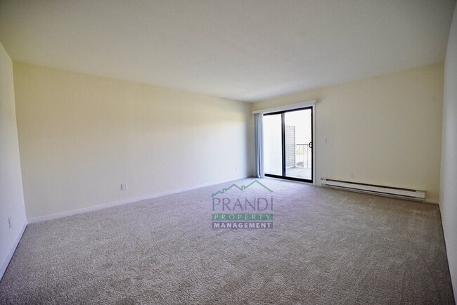 Building Photo - 16 Greenwood Bay Dr