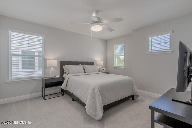 Building Photo - 348 Clifton Bay Lp