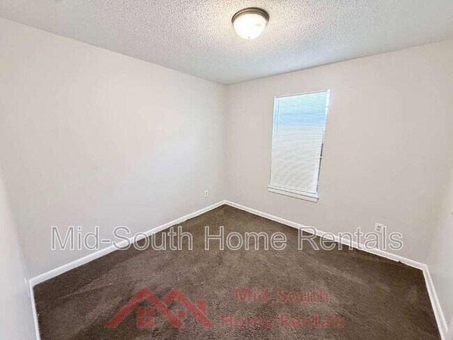 Building Photo - 5151 Corkwood Dr
