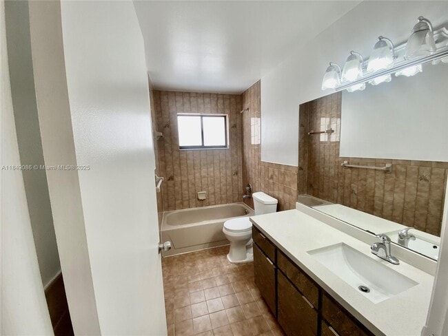 Building Photo - 10225 SW 144th Ct