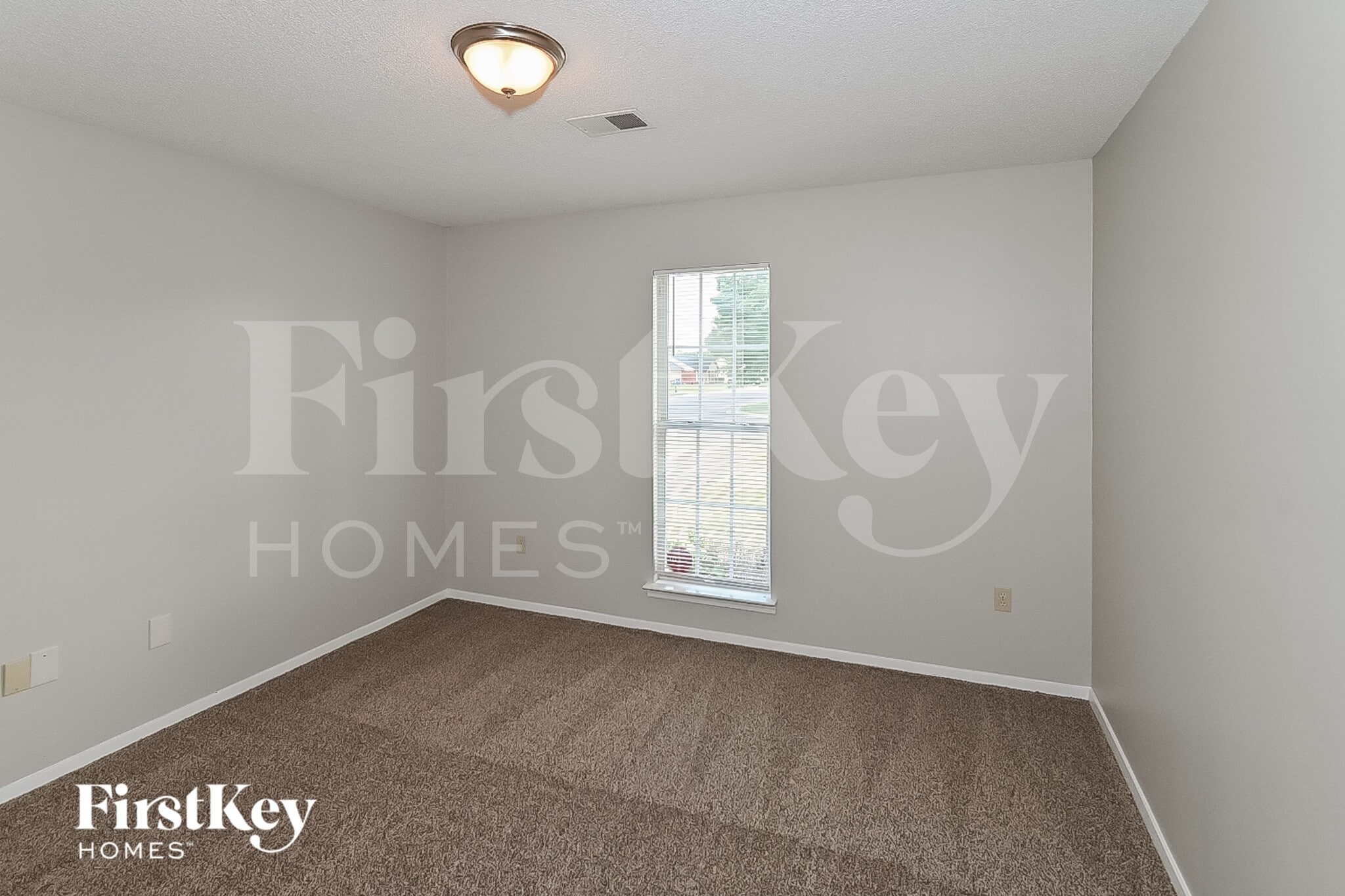 Building Photo - 3431 Golden Oaks Dr