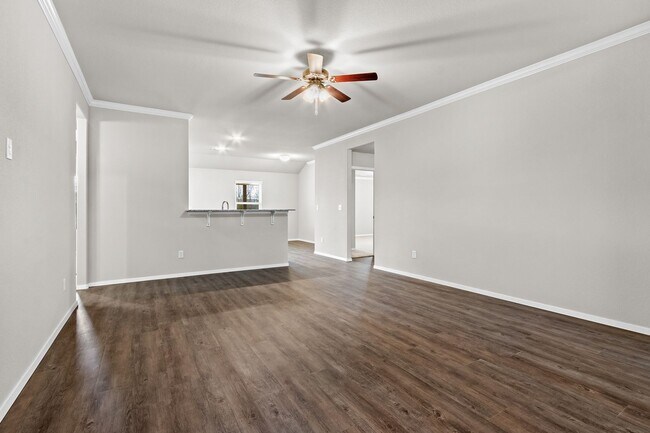 Building Photo - Beautiful new build home!