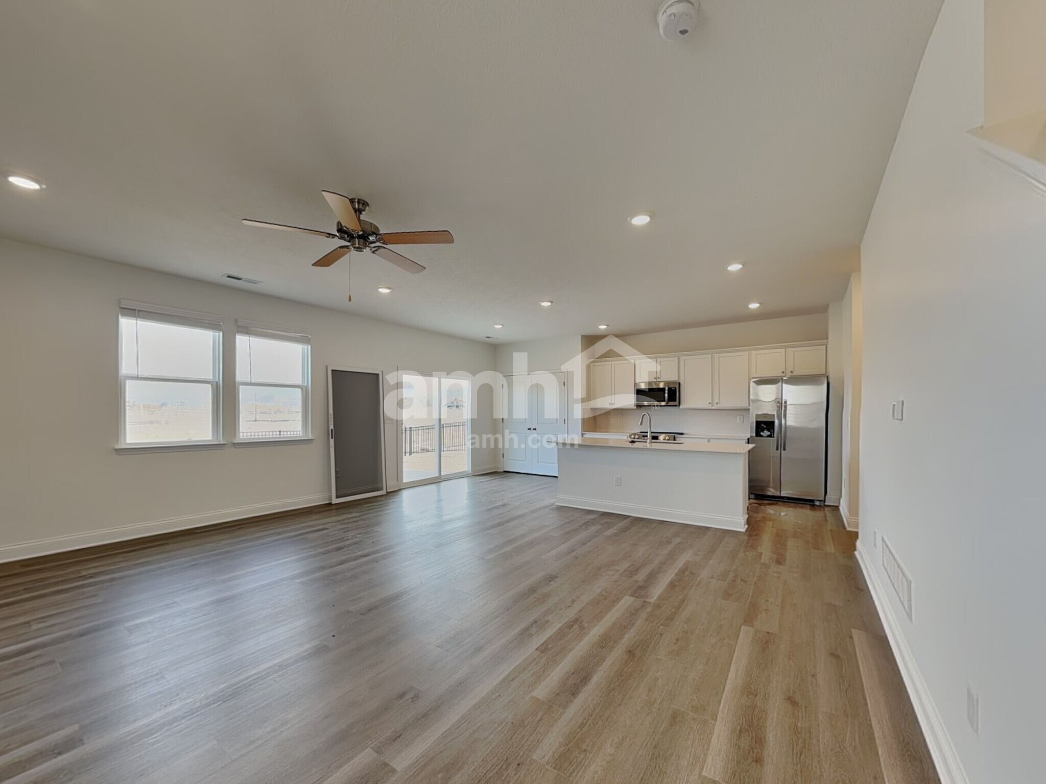 Building Photo - 9106 Henley Ave