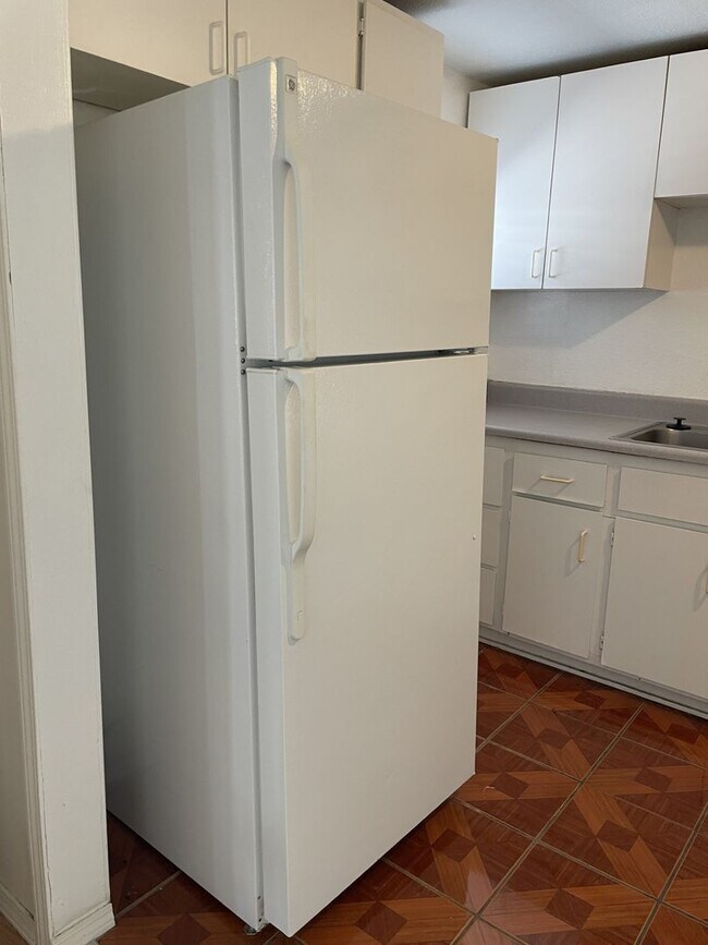 Building Photo - 741 S Allen St