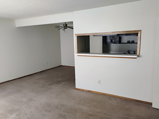 Building Photo - 2560 Ivy Hill Ln