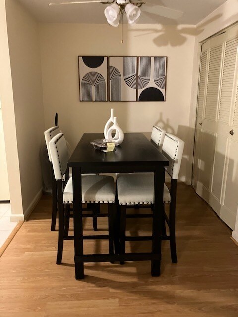 Building Photo - 28 Williamsburg Ct