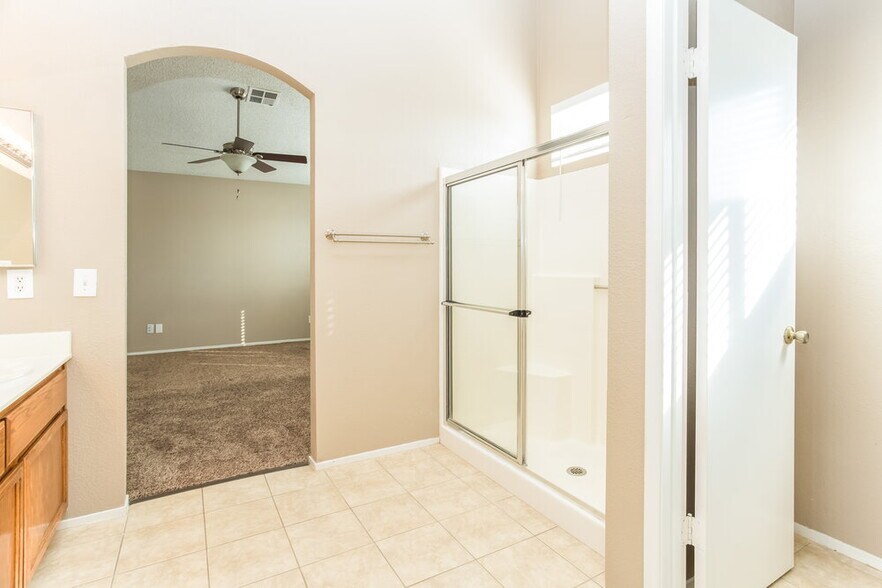 Building Photo - 5120 Palo Pinto Ln