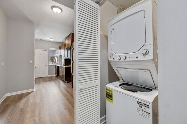 Building Photo - 4143 S Michigan Ave