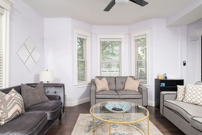 Building Photo - 7 Summit Ave