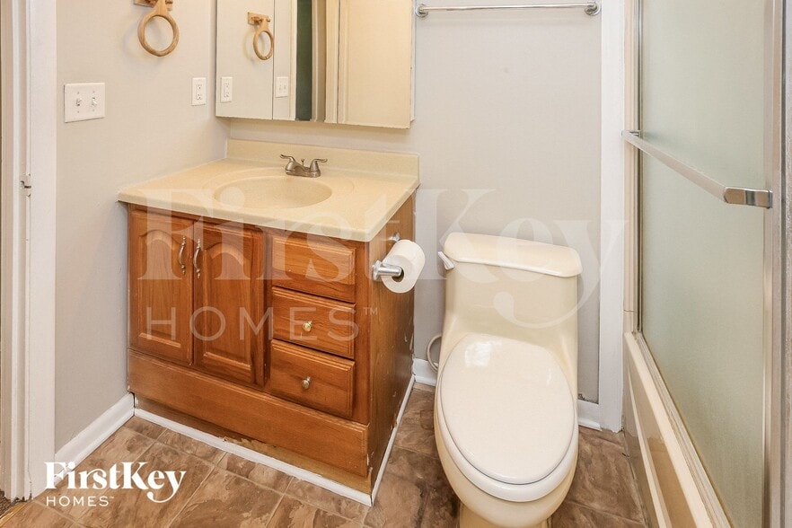 Building Photo - 3050 Acoma Dr