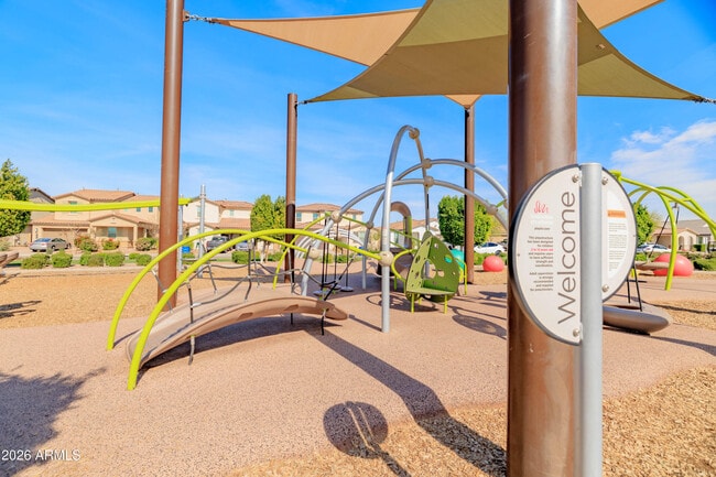 Building Photo - 21513 E Sparrow Dr