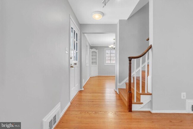 Building Photo - 4306 Alton Pl NW