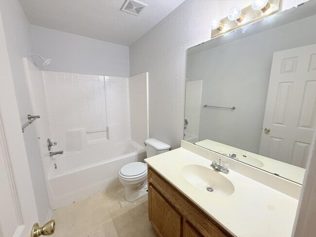 Building Photo - 3708 Gus Dr