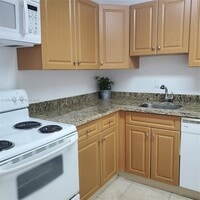 Building Photo - 5112 NW 79th Ave