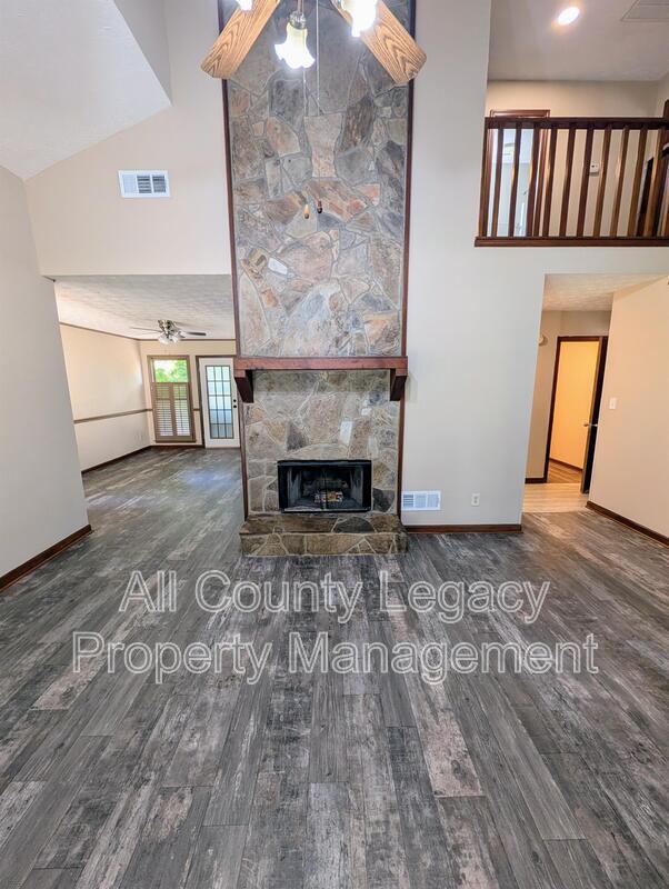 Building Photo - 125 Governor's Rdg