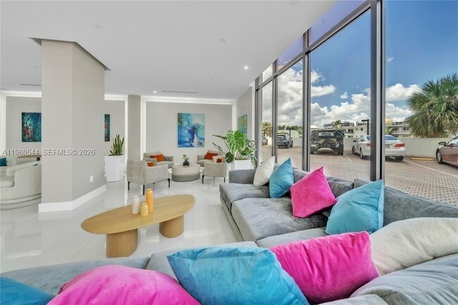 Building Photo - 2401 S Ocean Dr