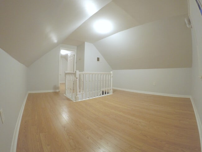 2nd Floor Sitting Area - 12246 S Aberdeen St