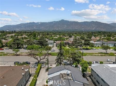 Building Photo - 996 W Huntington Dr