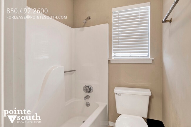 Building Photo - 200 Parma Dr