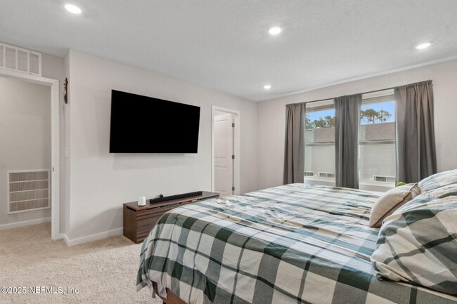 Building Photo - 14753 Cashew Ave