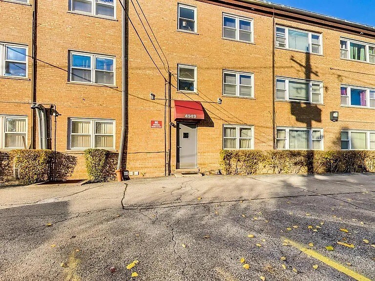 Building Photo - 4949 Church St