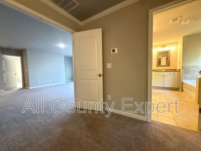 Building Photo - 5145 Explorer Ln