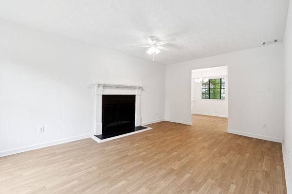 Building Photo - 476 Brookfield Way
