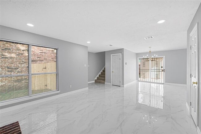 Building Photo - 6326 Cambridge Glen Ln