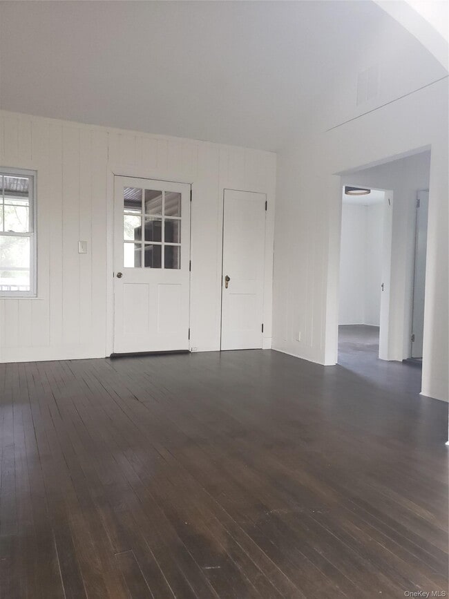 Building Photo - 1 Millpond Ln