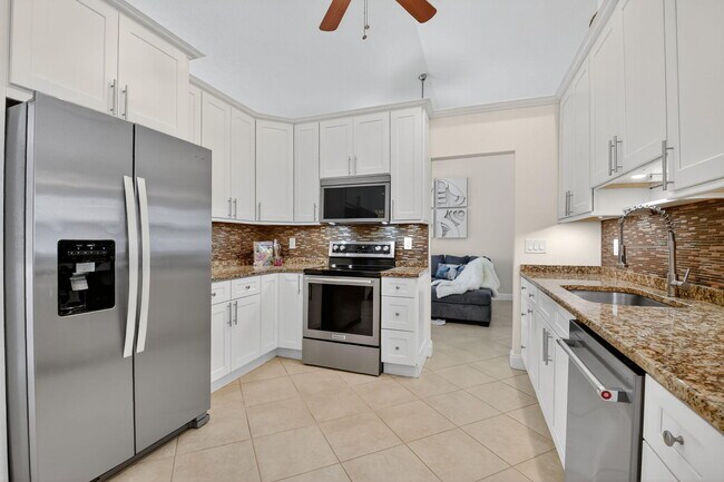 Building Photo - 1002 Julia Heights Dr