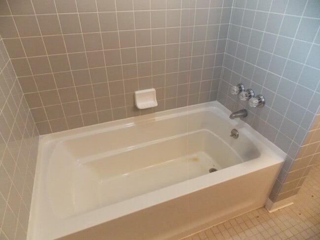 Building Photo - 8795 Main St