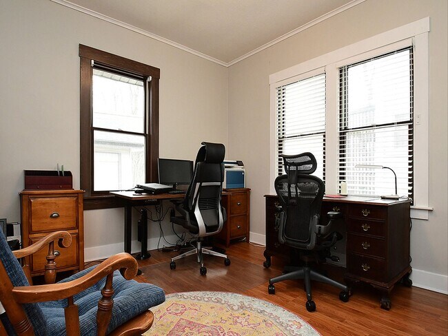 Building Photo - 5022I