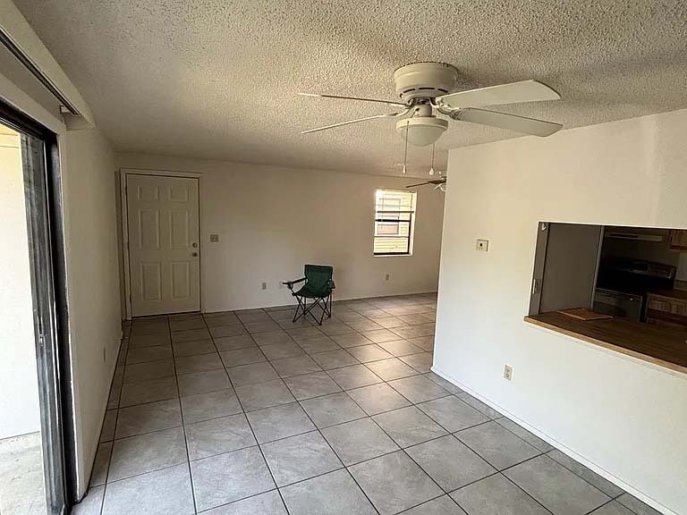 LR DR Combo - 127 Camphor Cir