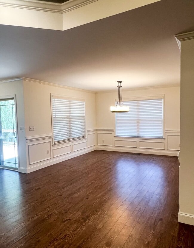 Building Photo - Single Family Home
