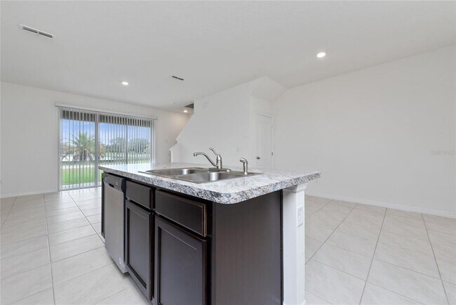 Building Photo - 1153 Blue Jay Dr