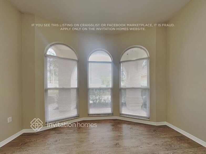 Building Photo - 2906 Aston Ave