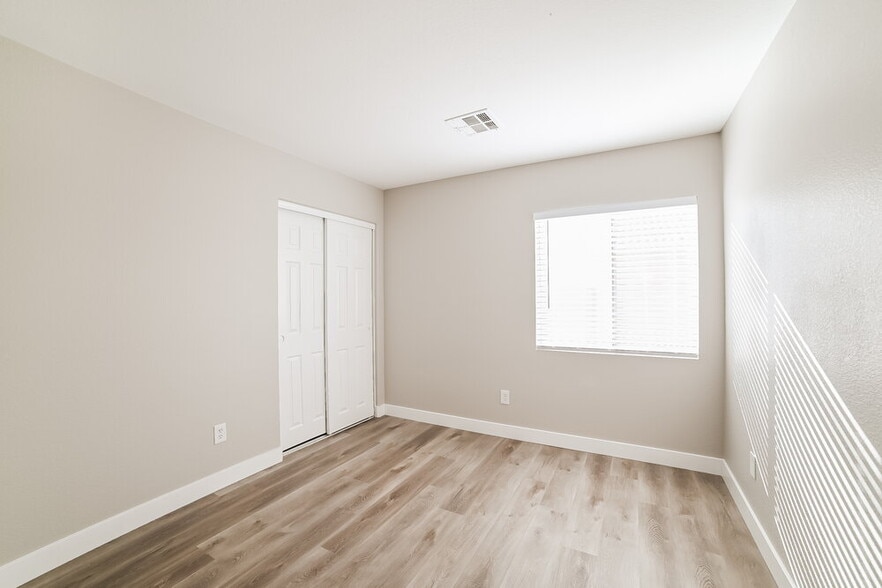 Building Photo - 11547 E Camino St