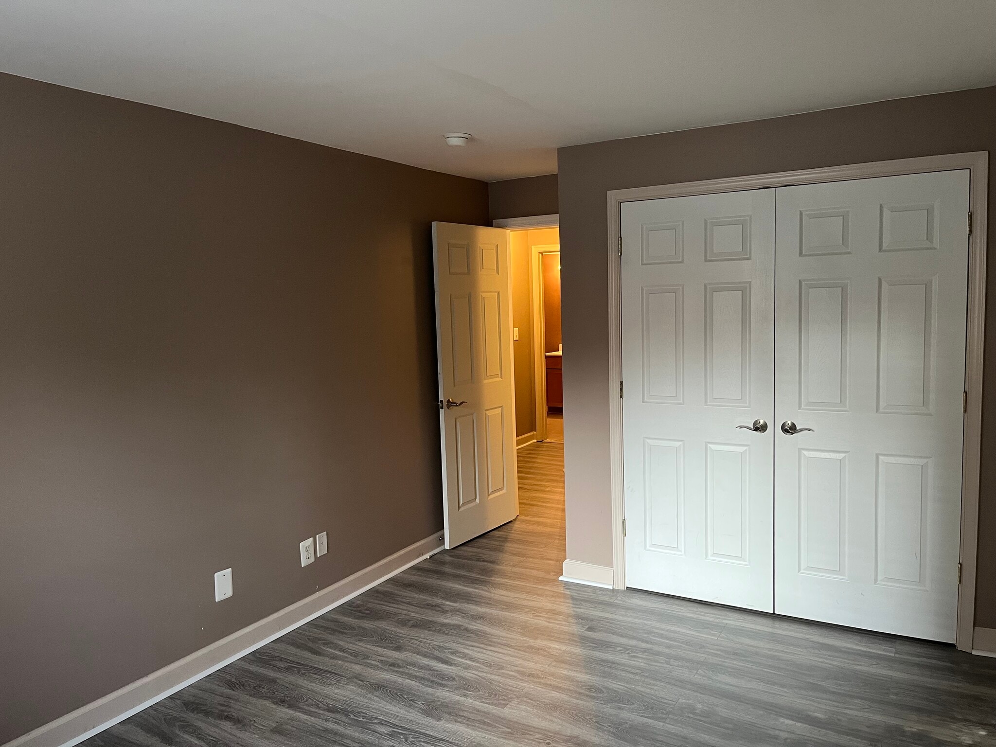 Building Photo - 1549A N Van Dorn St