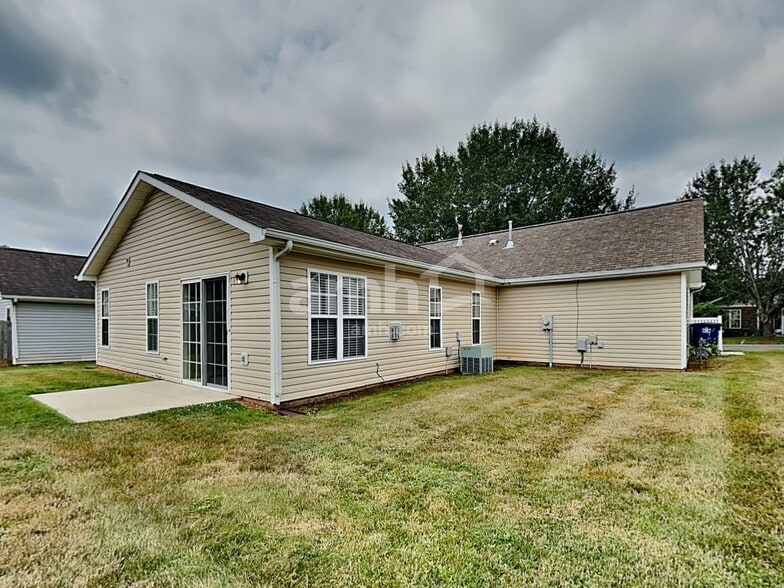 Building Photo - 165 Tudor Downs Rd