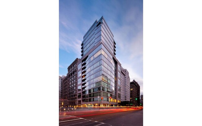 Building Photo - 300 E 23rd St