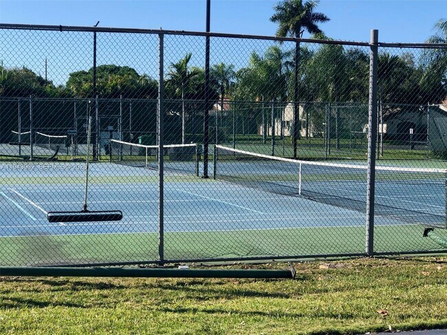 Building Photo - 8589 SW 115th Pl