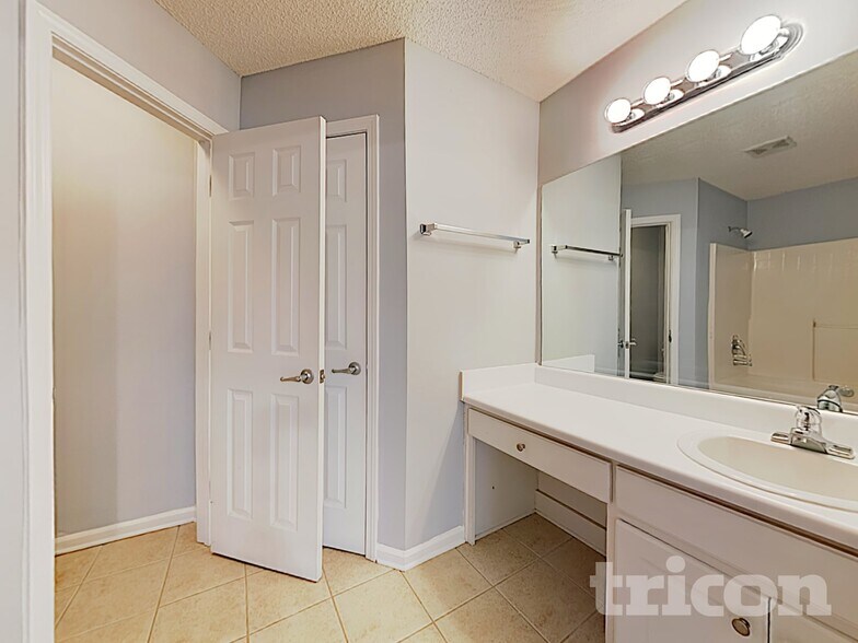 Building Photo - 3236 Glenloch Pl