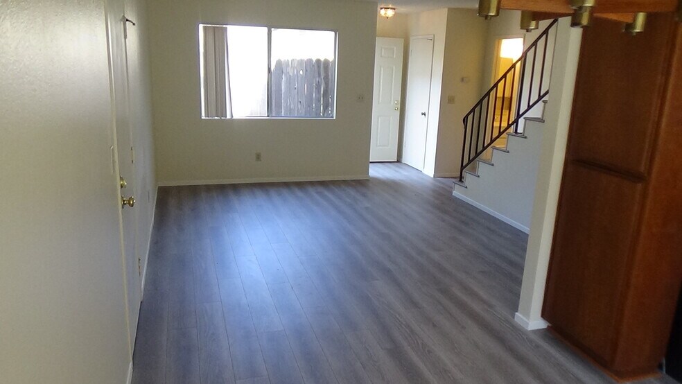 Living Room 3 - 308 W Barton Ave