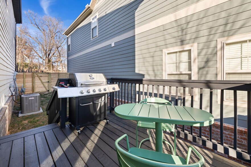 Building Photo - 3813 W Pawnee Rd