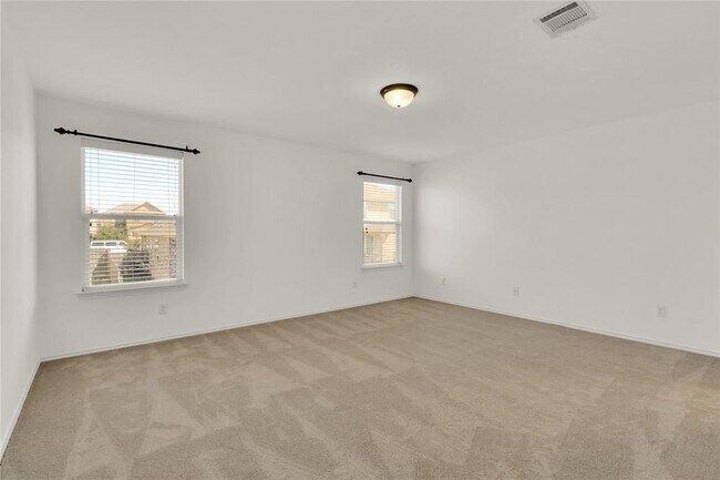 Building Photo - 900 Sawbuck Dr