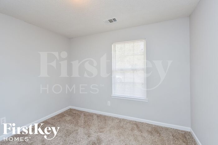 Building Photo - 4933 Serena Ct