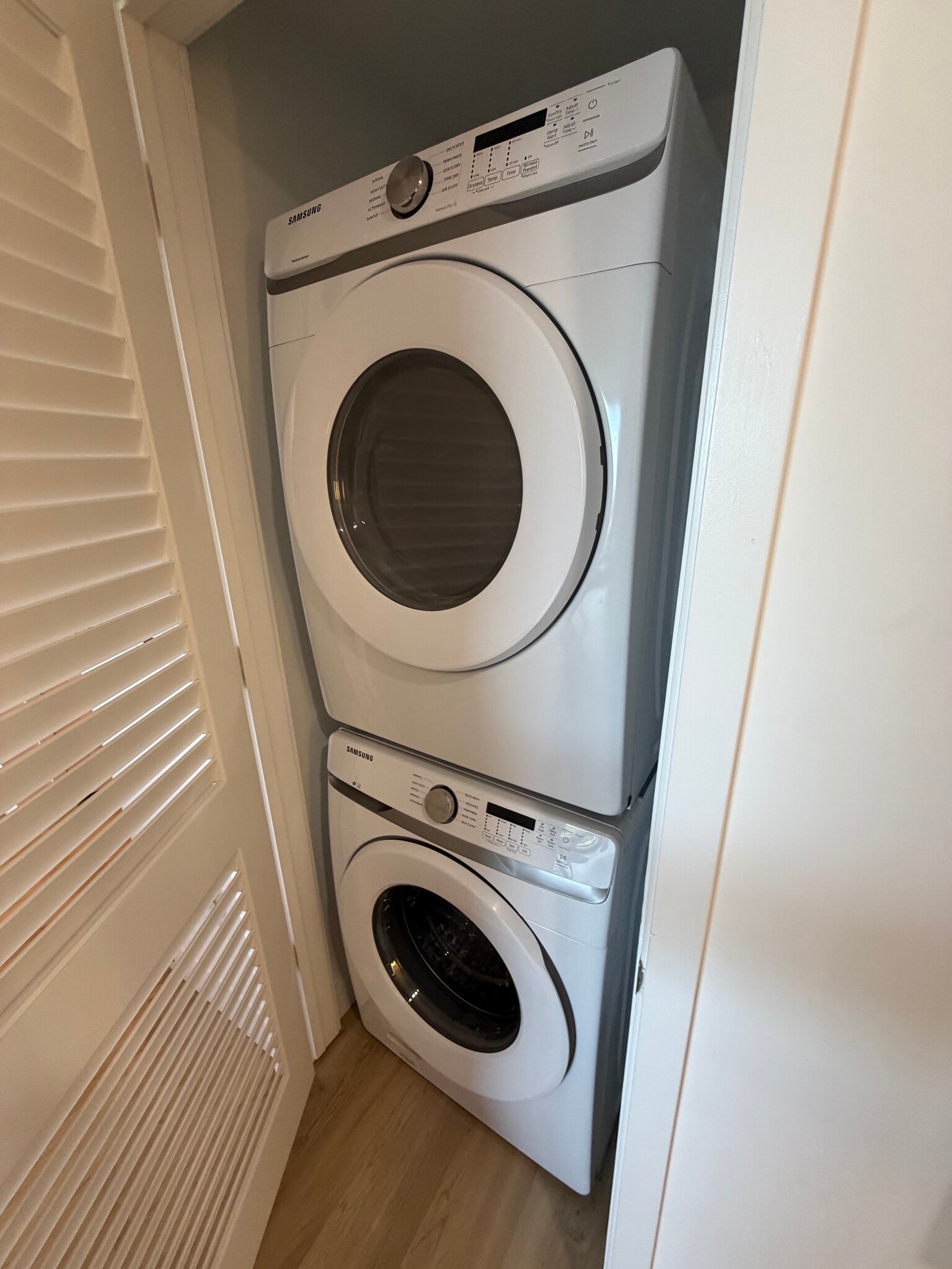 Building Photo - 342 NE 35th St